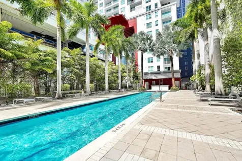 133 NE 2nd Avenue Miami FL 33132