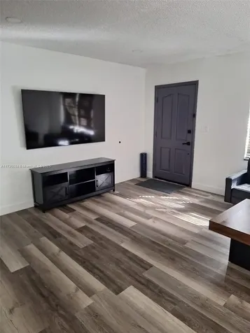 1435 Wiley Street Hollywood FL 33020