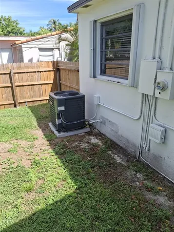 1435 Wiley Street Hollywood FL 33020