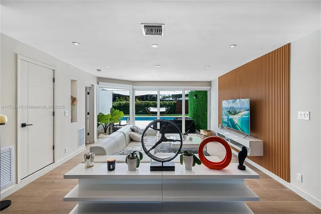 10658 NE 11th Avenue Miami Shores FL 33138
