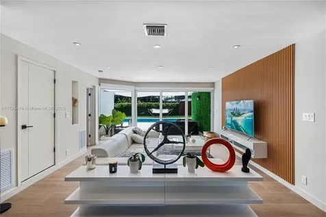 10658 NE 11th Avenue Miami Shores FL 33138