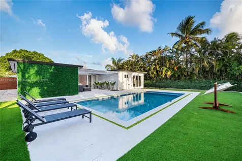 10658 NE 11th Avenue Miami Shores FL 33138