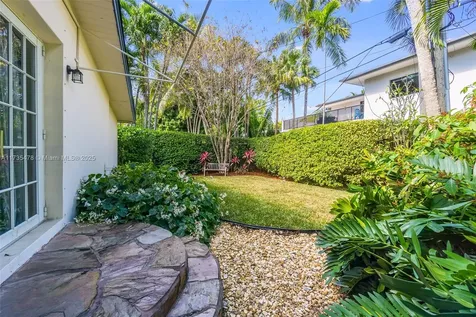 4025 Bonita Avenue Miami FL 33133