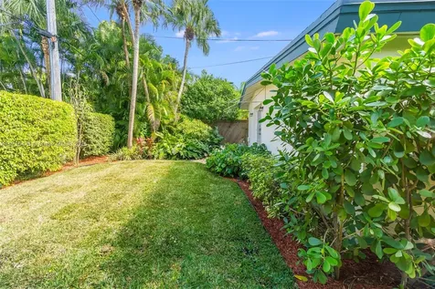 4025 Bonita Avenue Miami FL 33133