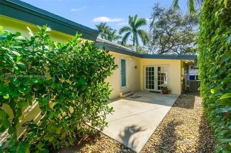 4025 Bonita Avenue Miami FL 33133