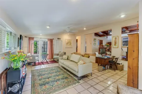 4025 Bonita Avenue Miami FL 33133