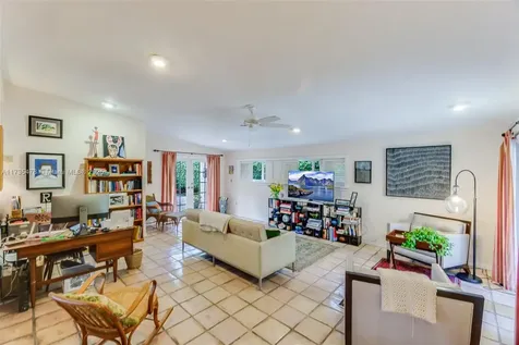 4025 Bonita Avenue Miami FL 33133