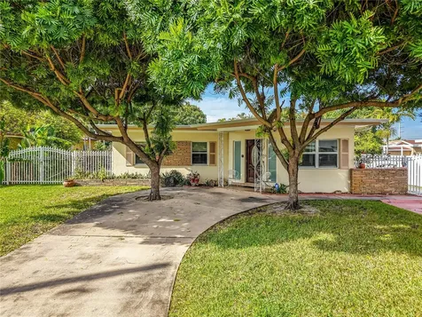 230 NW 57th Court Miami FL 33126