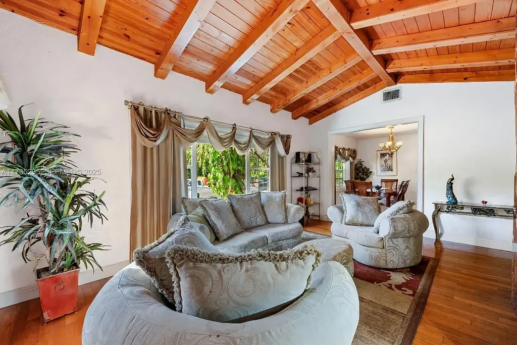 2039 SW 17th Street Miami FL 33145