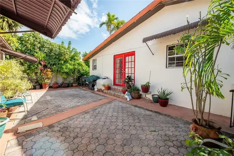 2039 SW 17th Street Miami FL 33145