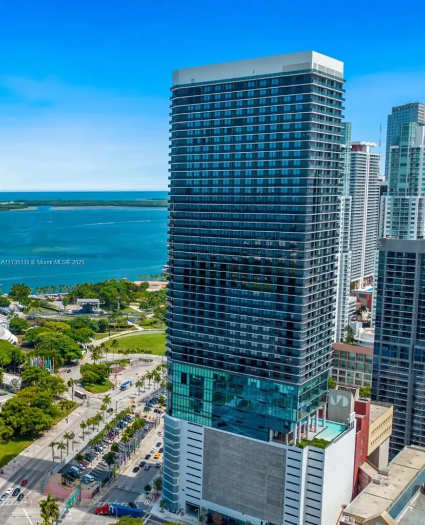 398 NE 5th Street Miami FL 33132