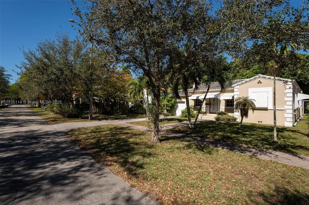 513 Giralda Avenue Coral Gables FL 33134