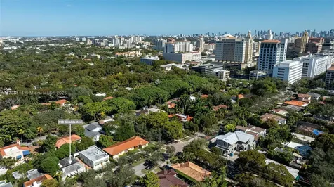 513 Giralda Avenue Coral Gables FL 33134