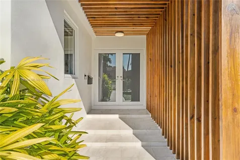 45 SW 19th Road Miami FL 33129