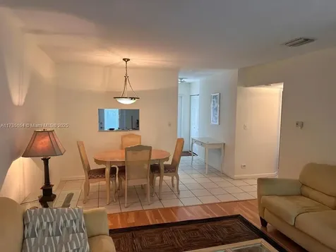 Lauderdale Lakes FL 33319