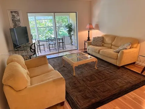Lauderdale Lakes FL 33319