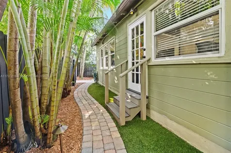 1109 NE 3rd Street Fort Lauderdale FL 33301