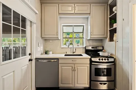 1109 NE 3rd Street Fort Lauderdale FL 33301