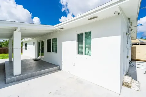 18650 SW 204th Avenue Miami FL 33187