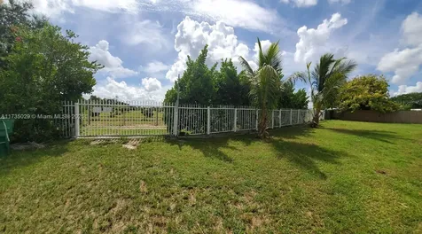 18650 SW 204th Avenue Miami FL 33187