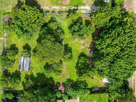 18650 SW 204th Avenue Miami FL 33187
