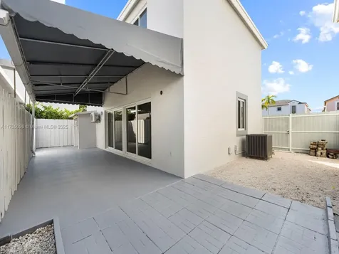 14821 SW 90th Terrace Miami FL 33196