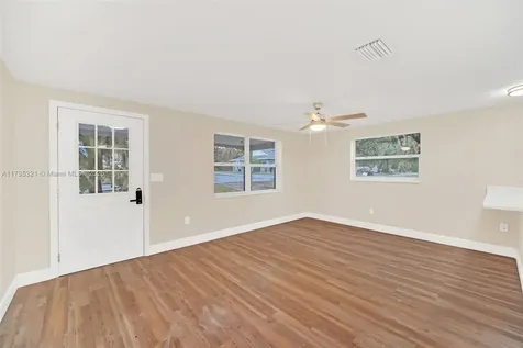 739 W Crawford Street Lakeland FL 33805