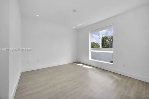 485 Ridgewood Road Key Biscayne FL 33149