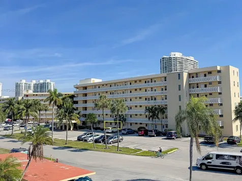 2930 Point East Drive Aventura FL 33160
