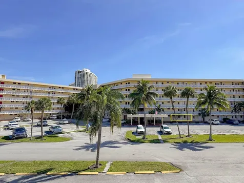 2930 Point East Drive Aventura FL 33160
