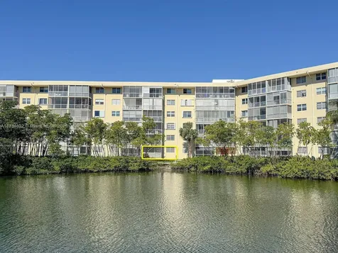 2930 Point East Drive Aventura FL 33160