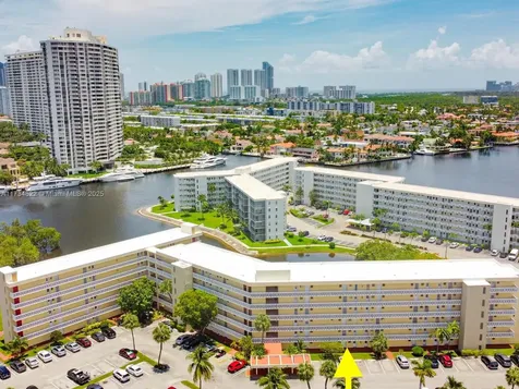 2930 Point East Drive Aventura FL 33160