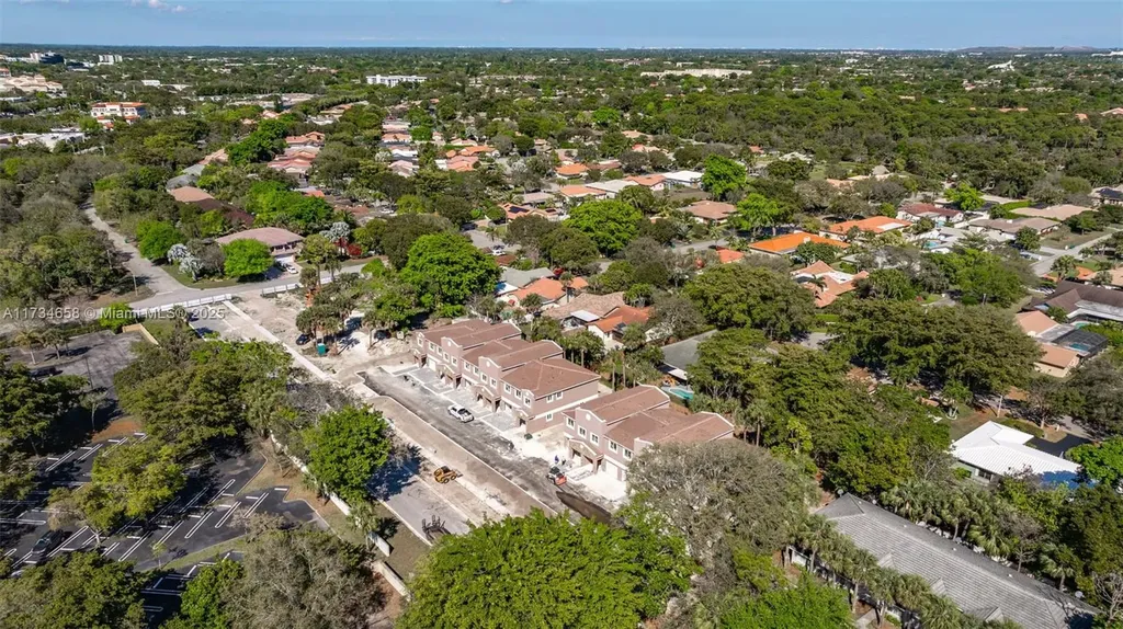 1567 NW 94th Way Coral Springs FL 33071