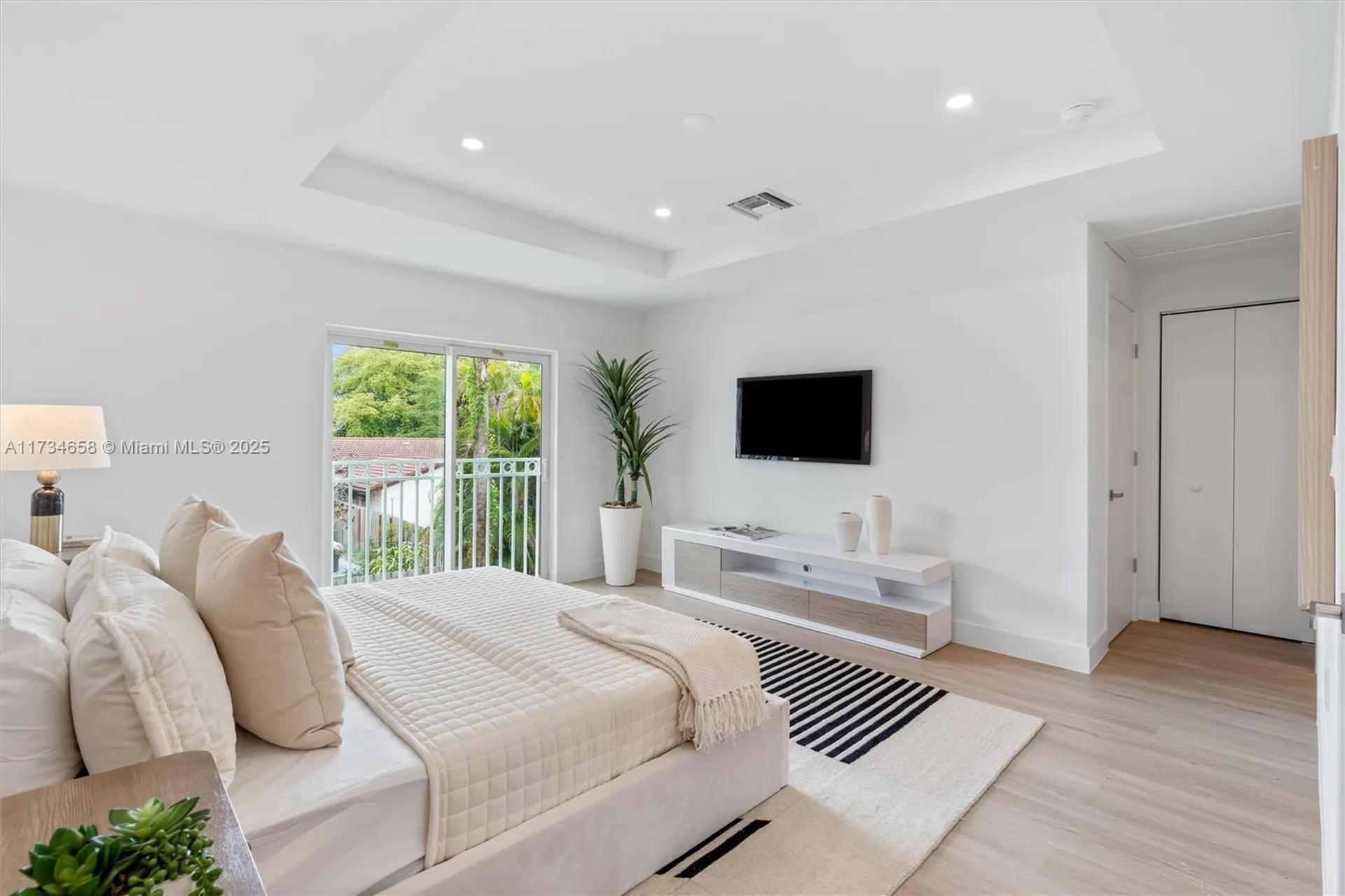 1567 NW 94th Way Coral Springs FL 33071