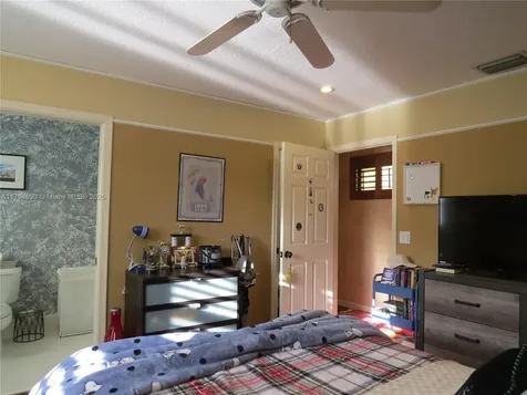 7772 NW 55th Place Coral Springs FL 33067