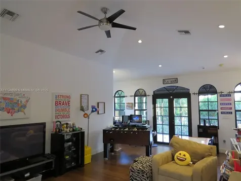 7772 NW 55th Place Coral Springs FL 33067