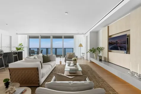 2901 Collins Avenue Miami Beach FL 33140