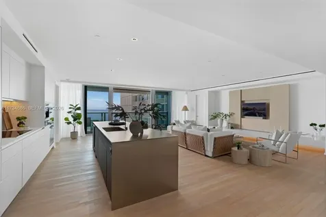 2901 Collins Avenue Miami Beach FL 33140
