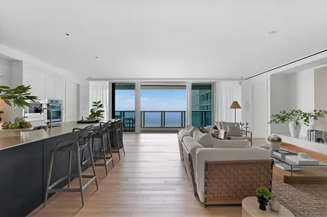 2901 Collins Avenue Miami Beach FL 33140