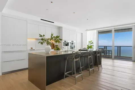 2901 Collins Avenue Miami Beach FL 33140
