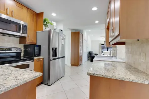 440 NW 94th Lane Coral Springs FL 33071