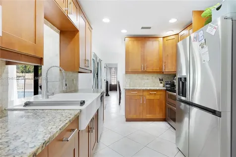 440 NW 94th Lane Coral Springs FL 33071