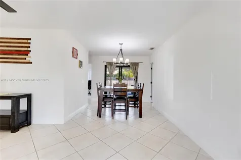 440 NW 94th Lane Coral Springs FL 33071