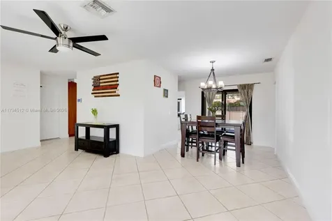 440 NW 94th Lane Coral Springs FL 33071