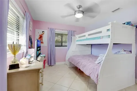 440 NW 94th Lane Coral Springs FL 33071