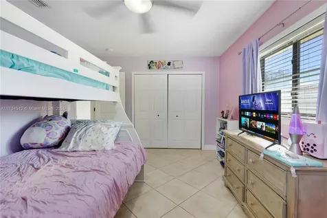 440 NW 94th Lane Coral Springs FL 33071