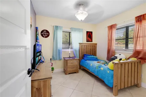 440 NW 94th Lane Coral Springs FL 33071