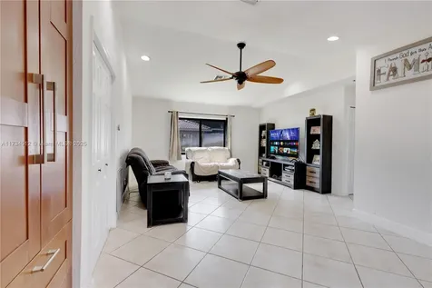 440 NW 94th Lane Coral Springs FL 33071