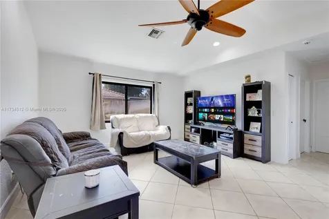 440 NW 94th Lane Coral Springs FL 33071