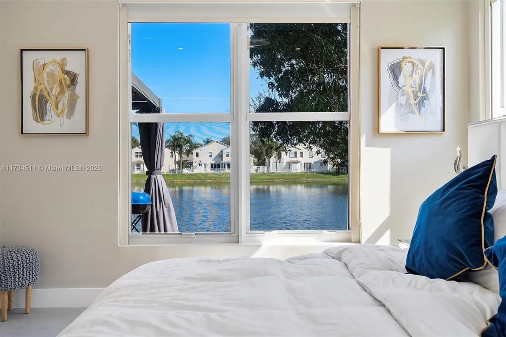 5312 SW 34th Way Hollywood FL 33312